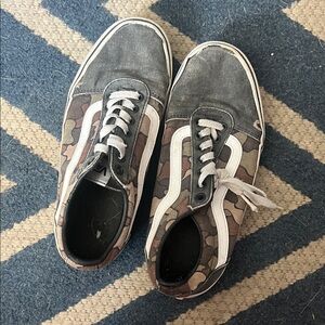 Vans Men's Black and Camo Sneakers